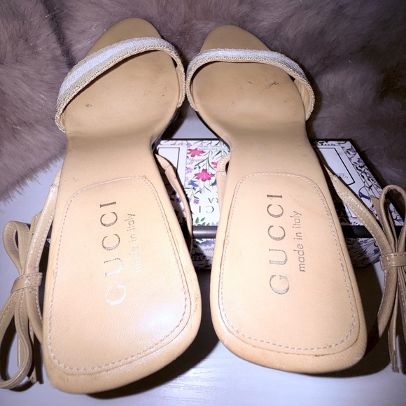 Gucci Women's Cream and Tan Sandals - Picture 4 of 8